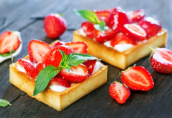 Image showing cake with fresh strawberry