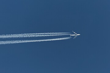 Image showing Airliner at cruising altitude
