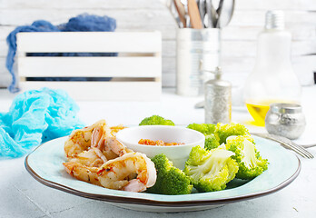 Image showing fried shrimps with broccoli