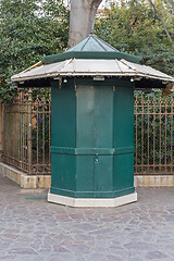 Image showing Kiosk Closed