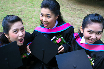 Image showing University graduates