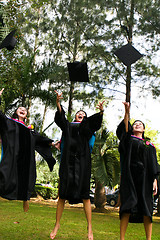 Image showing University graduates