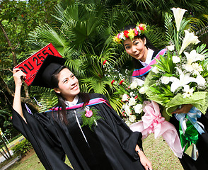 Image showing University graduates