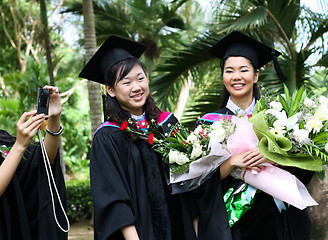 Image showing University graduates