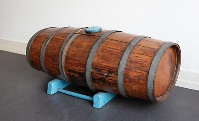 Image showing Old water barrel, used on an old Frisian boat