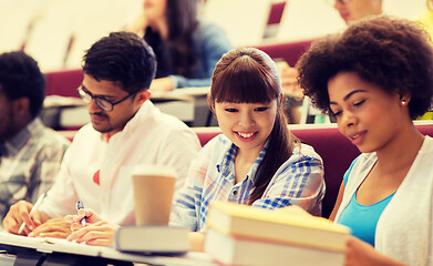 Image showing group of international students talking on lecture