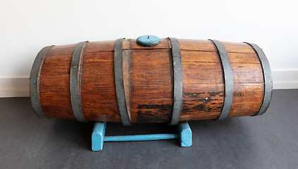 Image showing Old water barrel, used on an old Frisian boat