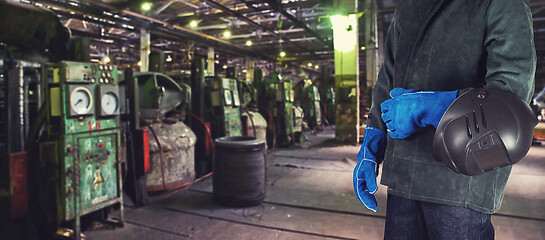 Image showing Worker welder at factory