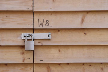 Image showing Holztüre verschlossen | wooden door locked