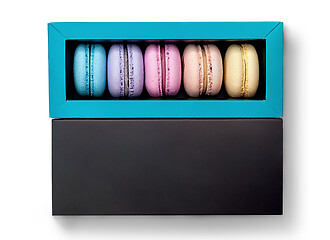 Image showing French macaroon in box top view