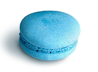 Image showing One blue macaroon angled view