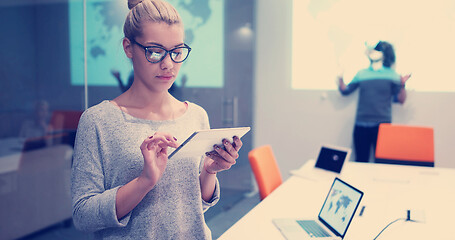 Image showing Businesswoman using tablet