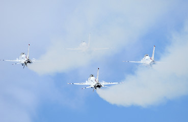 Image showing White smokes of F-16 of Thunderbirds