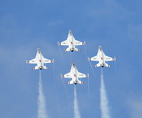 Image showing F-16 jet fighters of the aerobatic team Thunderbirds