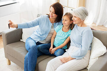 Image showing mother, daughter and grandmother taking selfie