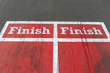 Image showing Dual Finish Line