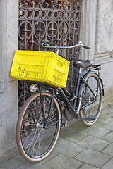 Image showing Yellow Basket Bicycle