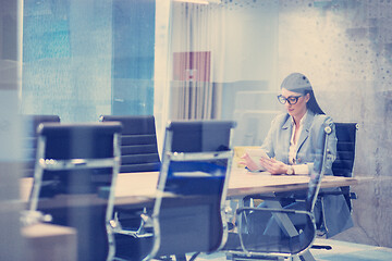 Image showing Businesswoman using tablet