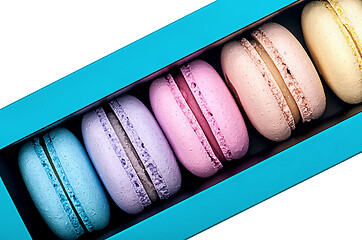 Image showing Macaroons in box top view