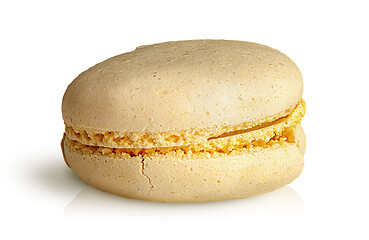 Image showing One yellow macaroon front view
