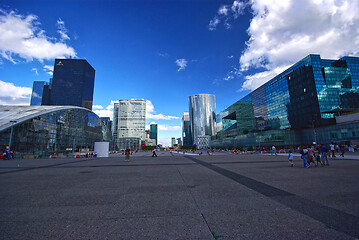 Image showing Central esplanade in La Defense