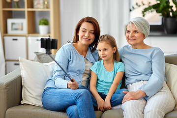 Image showing mother, daughter and grandmother taking selfie