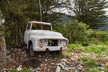 Image showing Old rusty vintage turck