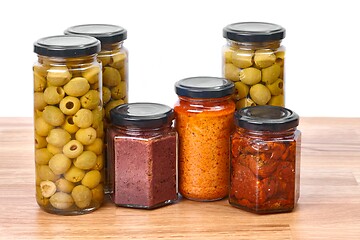 Image showing Olives , pesto, dried tomatoes