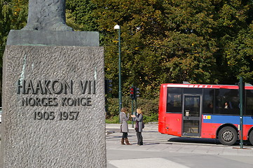 Image showing Statue of King Haakon in Oslo