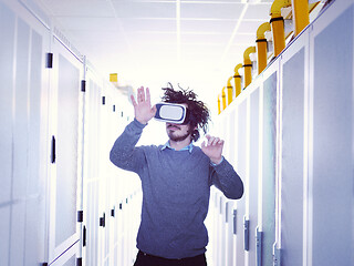 Image showing IT engeneer using virtual reality headset