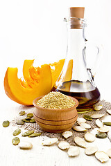 Image showing Flour pumpkin in bowl on table