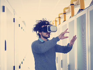 Image showing IT engeneer using virtual reality headset