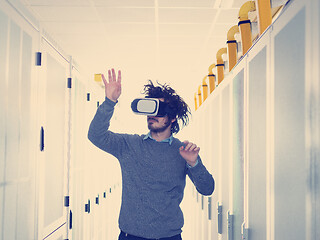 Image showing IT engeneer using virtual reality headset