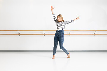 Image showing female dancer in action