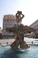 Image showing Sculpture in fountain