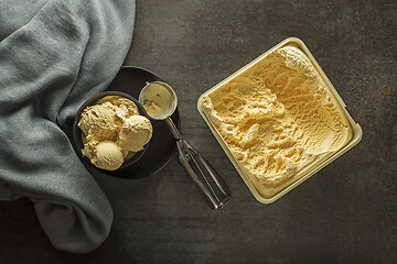 Image showing Vanilla ice cream