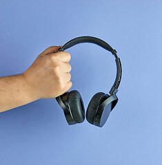 Image showing Black wireless headphones