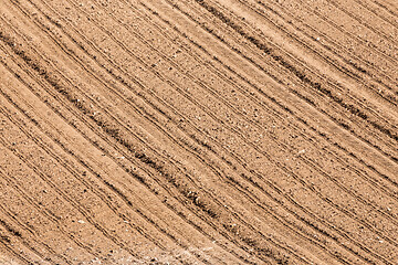 Image showing spring plowed field curves