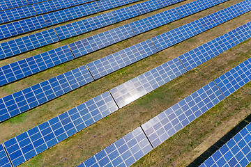 Image showing many panels of solar cells