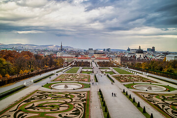 Image showing Baroque palace ensemble Schloss Belvedere with regular parterre garden in Vienna.