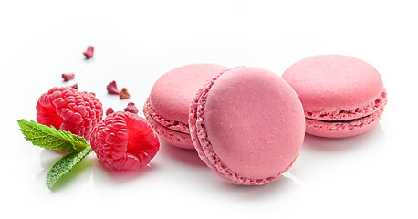 Image showing pink raspberry macaroons