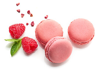 Image showing pink raspberry macaroons