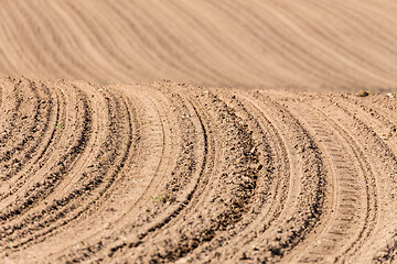 Image showing spring plowed field curves