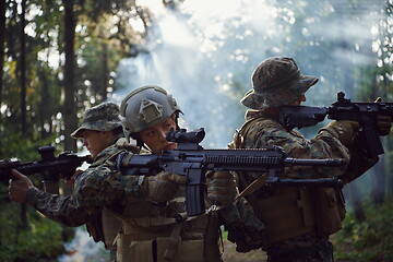 Image showing Soldier Woman as a Team Leader