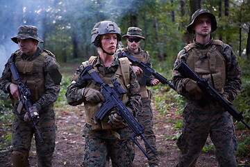 Image showing Soldier Woman as a Team Leader