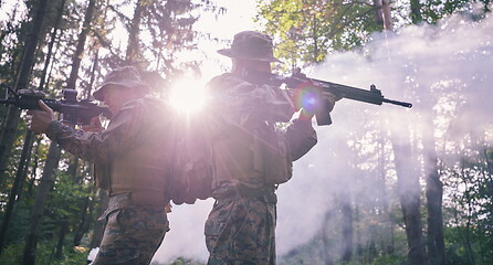 Image showing Soldier Woman as a Team Leader