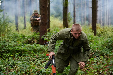 Image showing marines capture terrorist  alive