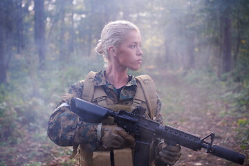 Image showing woman soldier