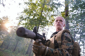 Image showing woman soldier