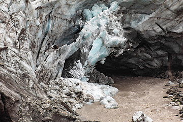 Image showing Franz Josef Glacier at the moment of breaking off, New Zealand